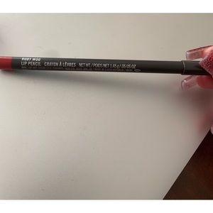 MAC Ruby Woo lip pencil